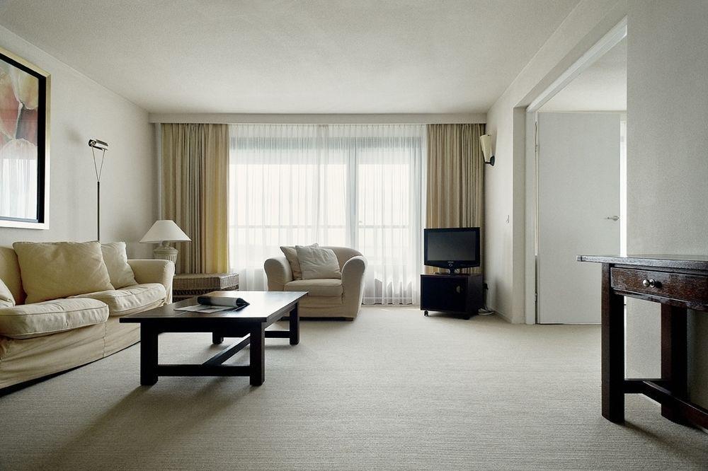 Hampshire Hotel - Newport Huizen Extérieur photo