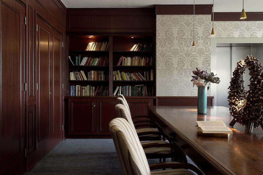 Hampshire Hotel - Newport Huizen Extérieur photo