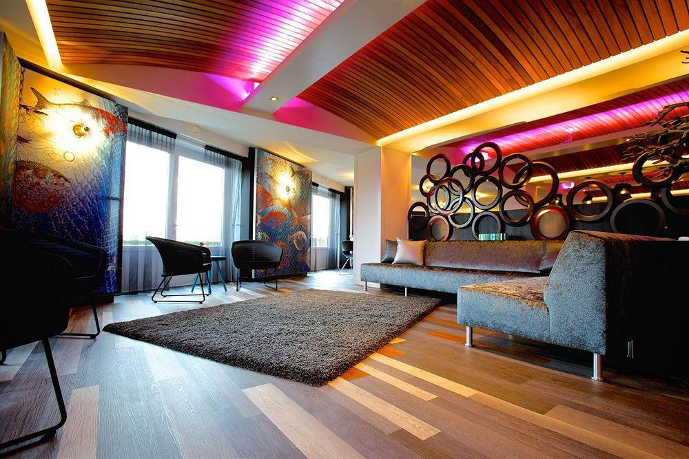 Hampshire Hotel - Newport Huizen Extérieur photo
