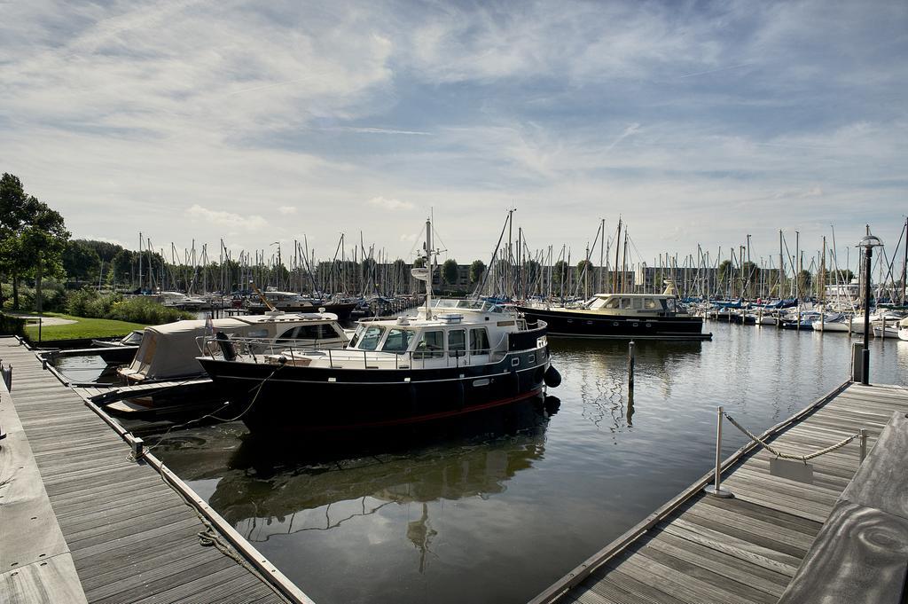 Hampshire Hotel - Newport Huizen Extérieur photo