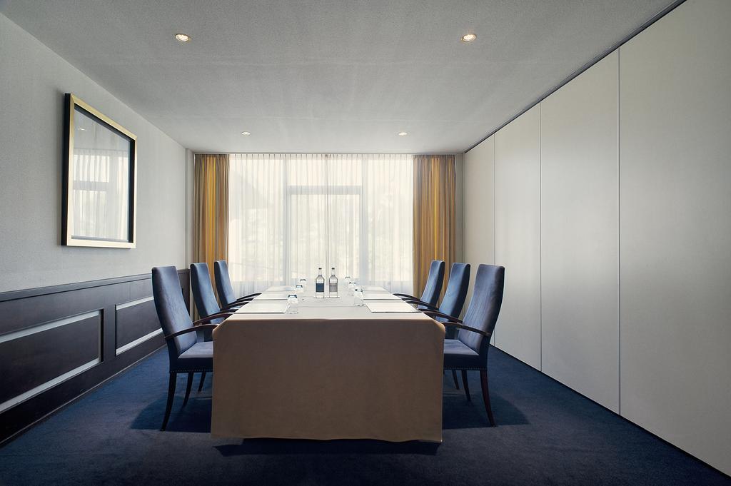 Hampshire Hotel - Newport Huizen Extérieur photo